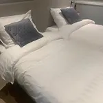 B En B *