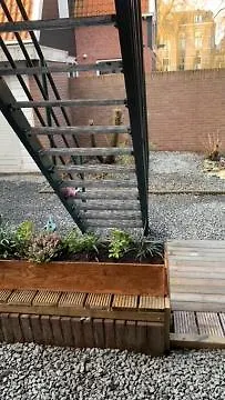 B En B Волендам