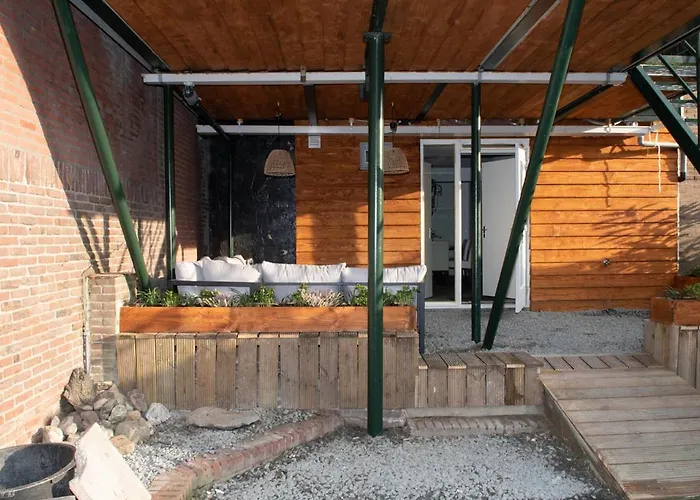 B En B * Волендам