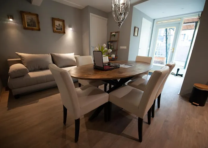 B En B * Волендам